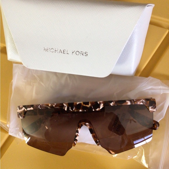 NEW! Rare Free People cocoa shield polarized sunglasses - Picture 6 of 8